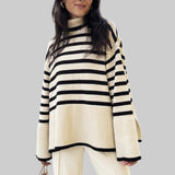 Беатрис - плетен пуловер с райета и поло яка